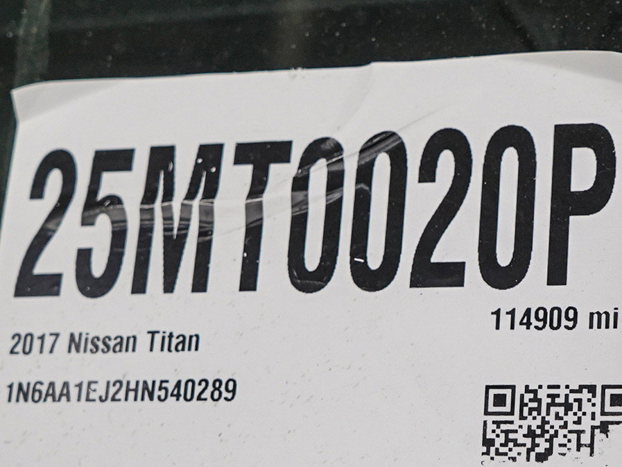 Used 2017 Nissan Titan SV AWD/4WD image 29