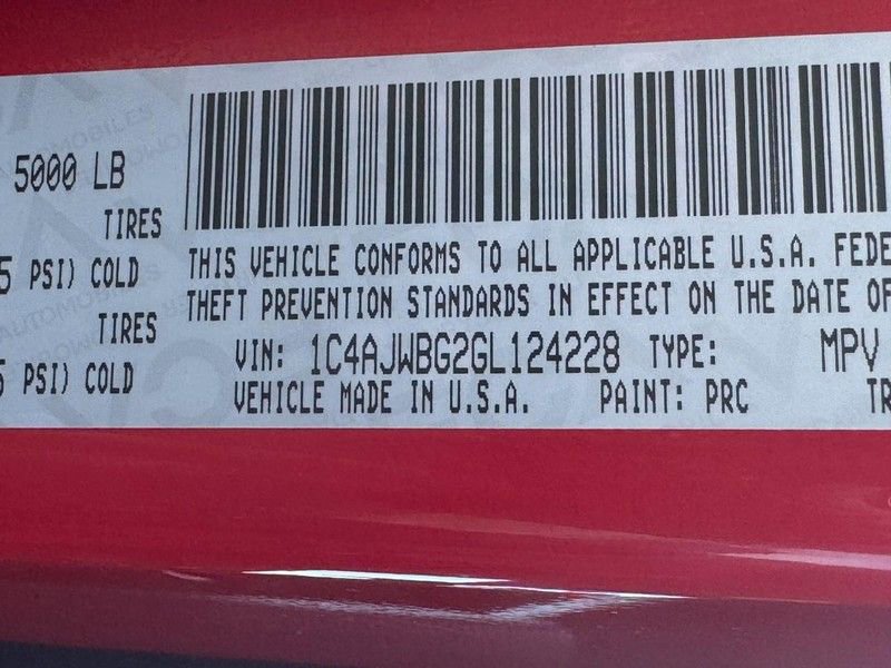 Used 2016 Jeep Wrangler Sahara w/ Connectivity Group image 20