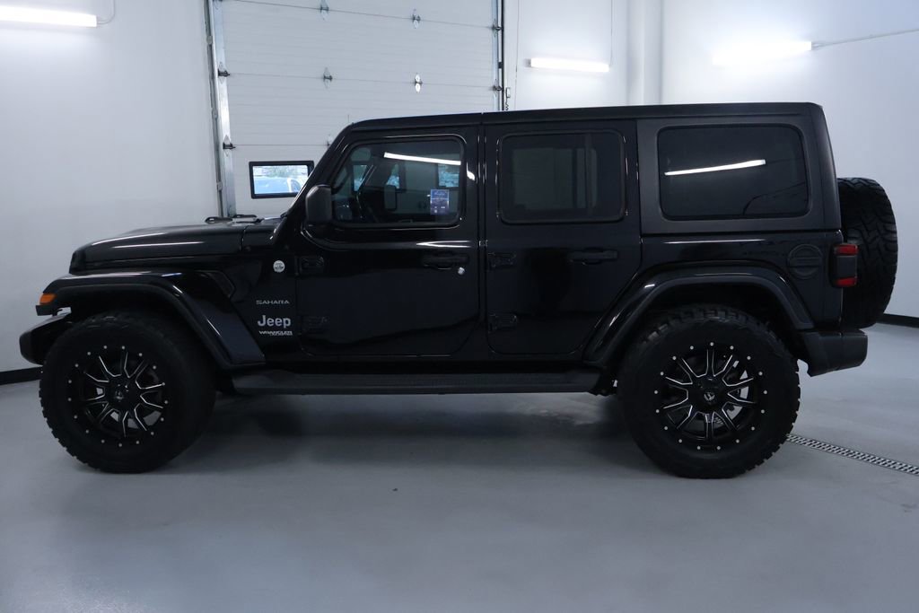 Used 2021 Jeep Wrangler Unlimited Sahara AWD/4WD image 4