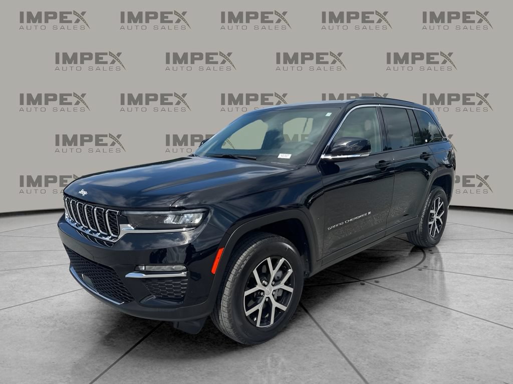 Used 2025 Jeep Grand Cherokee Limited AWD/4WD image 1