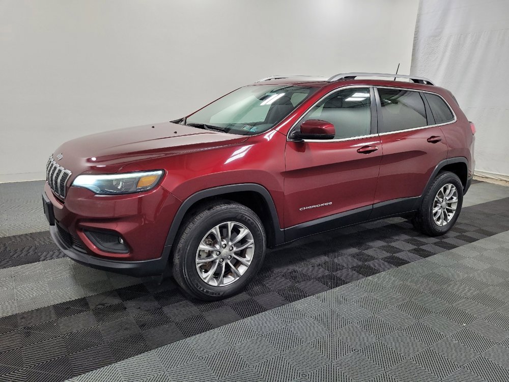 Used 2019 Jeep Cherokee Latitude Plus w/ Comfort/Convenience Group AWD/4WD image 2