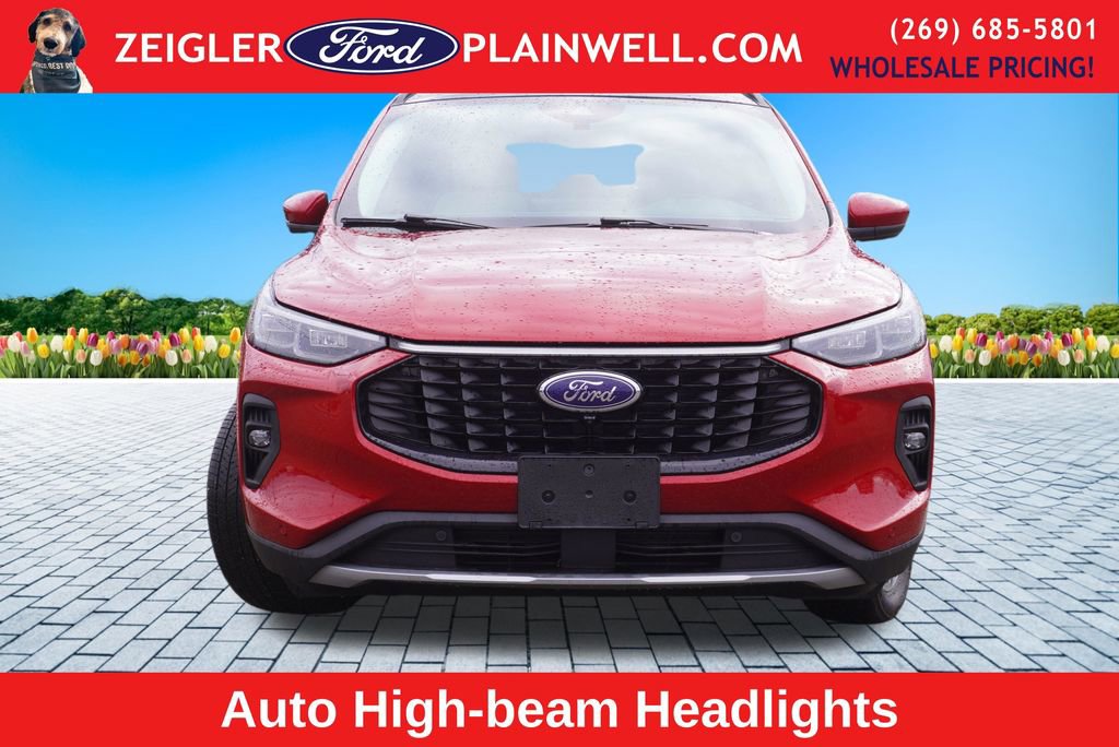 Used 2024 Ford Escape Platinum w/ Class II Trailer Tow Package image 11