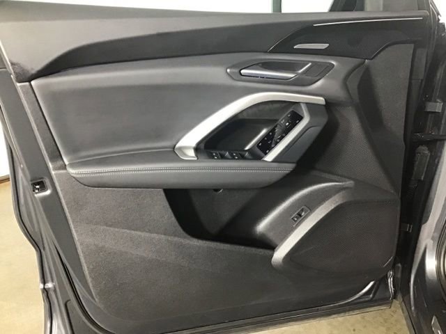 Used 2025 Audi Q5 Premium w/ Premium Plus AWD/4WD image 11