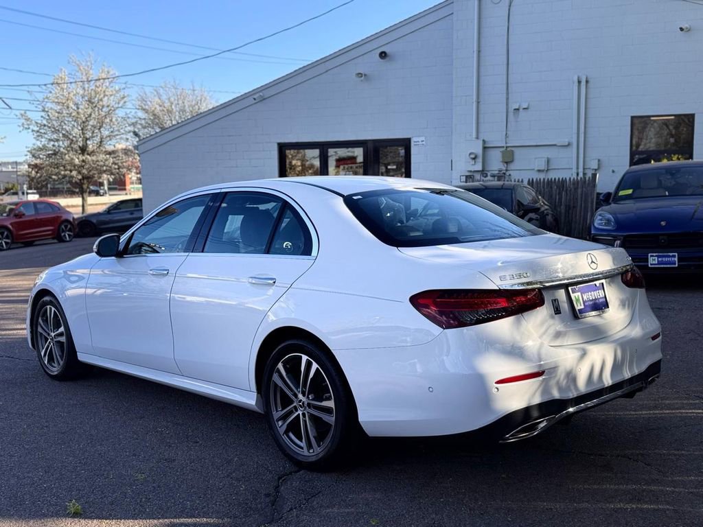 Used 2022 Mercedes-Benz E 350 4MATIC Sedan image 4