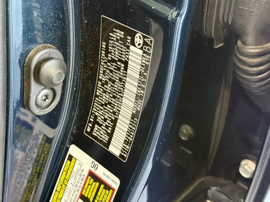 Used 2018 Toyota Corolla LE w/ Carpet Mat Package (TMS) image 34