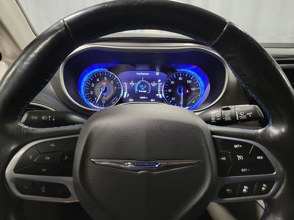 Used 2021 Chrysler Pacifica Touring-L AWD/4WD image 14