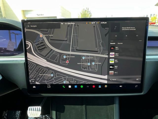 Used 2023 Tesla Model X image 18