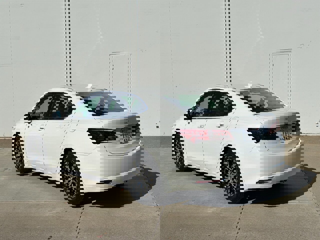 Used 2017 Acura TLX image 3