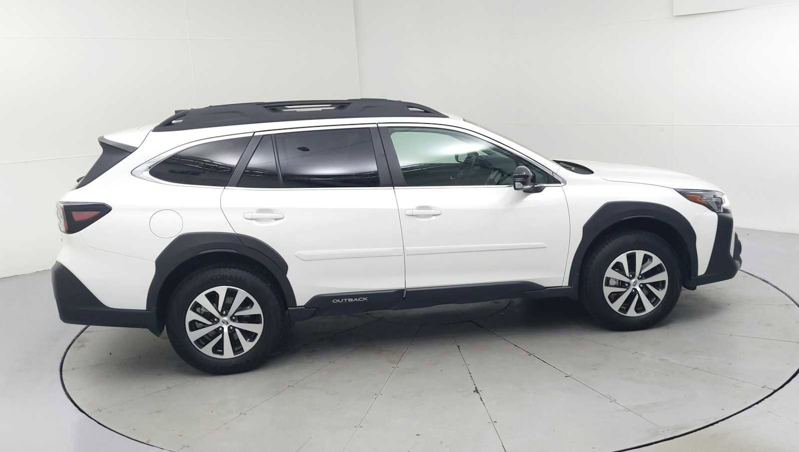 Used 2025 Subaru Outback Premium w/ Popular Package #1A image 8