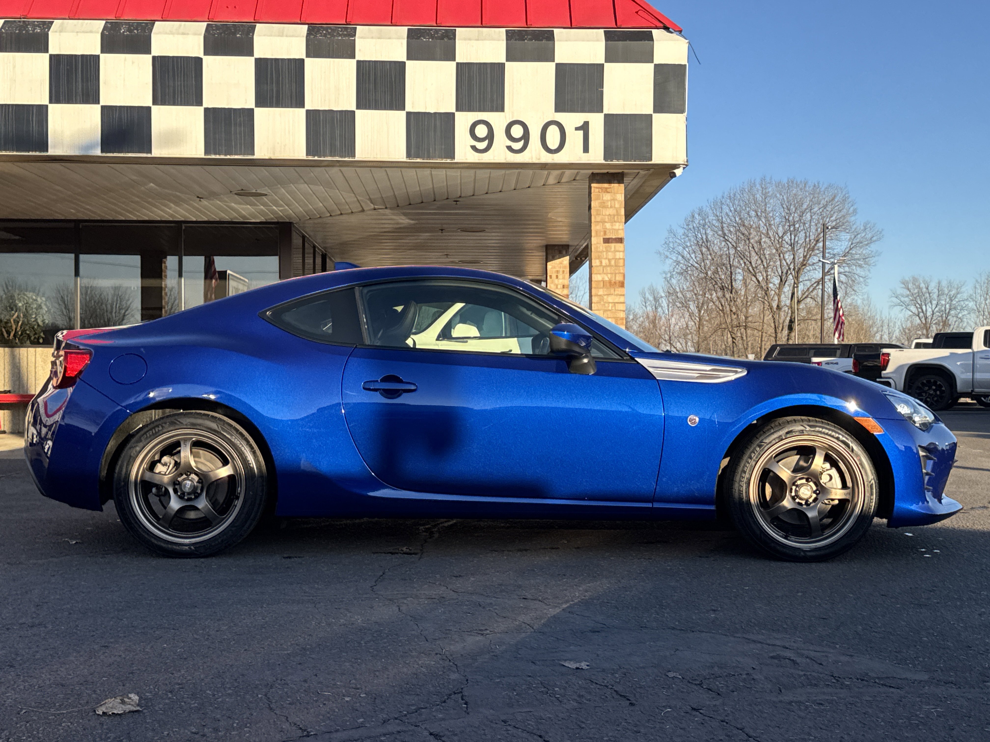 Used 2017 Toyota 86 image 8