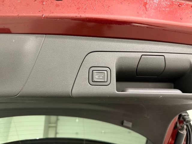 Used 2023 Buick Envision Avenir AWD/4WD image 9