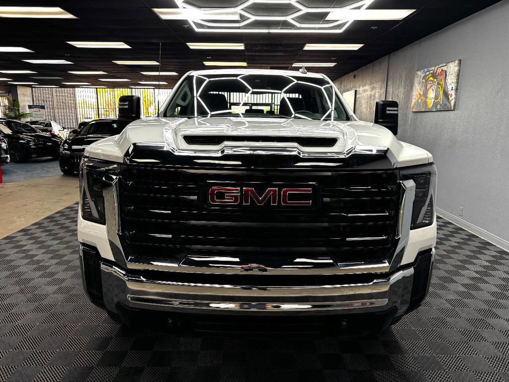 Used 2024 GMC Sierra 2500 Pro image 4