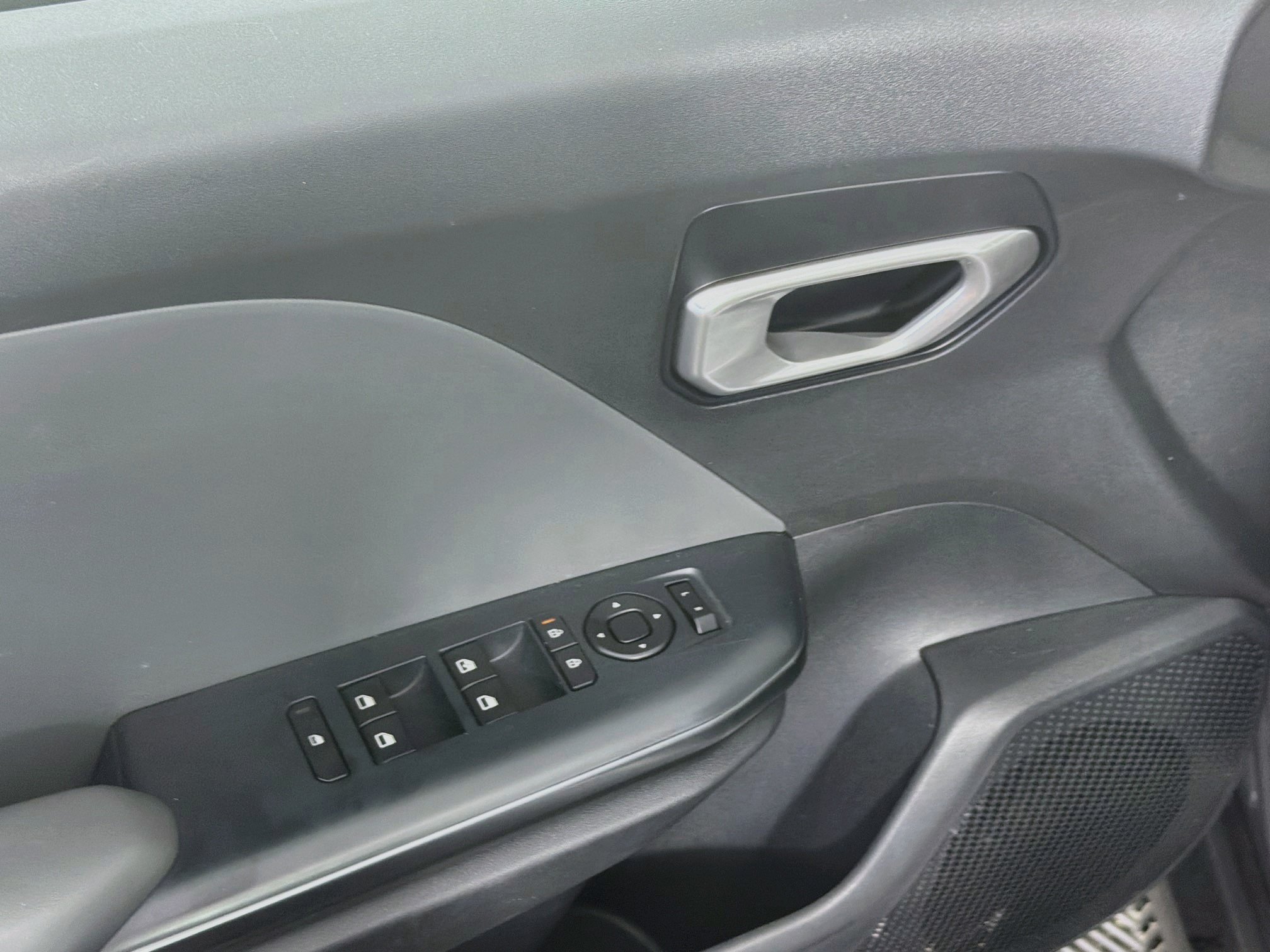 Used 2025 Kia K4 FWD image 15