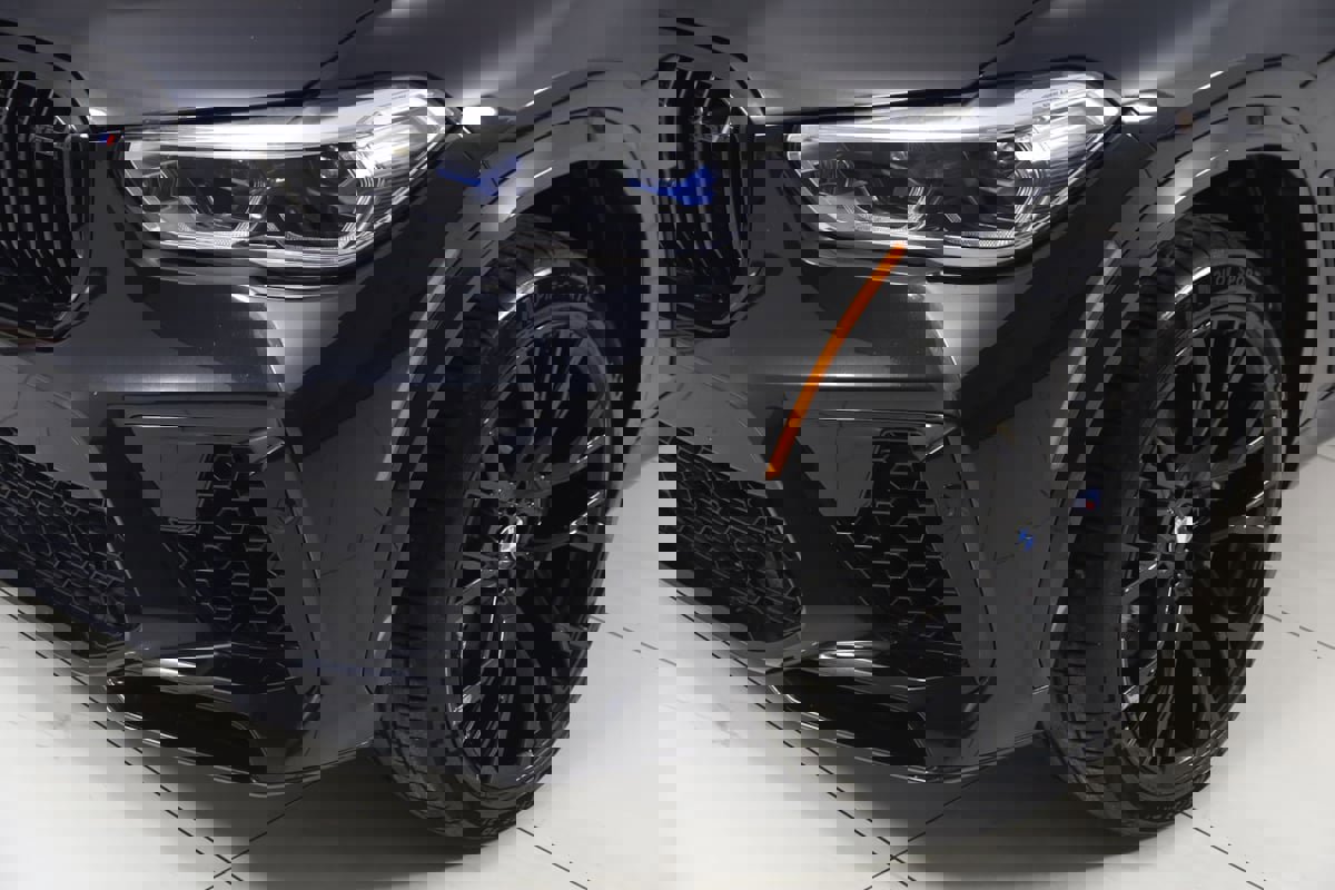 Used 2021 BMW X5 M w/ Executive Package image 75