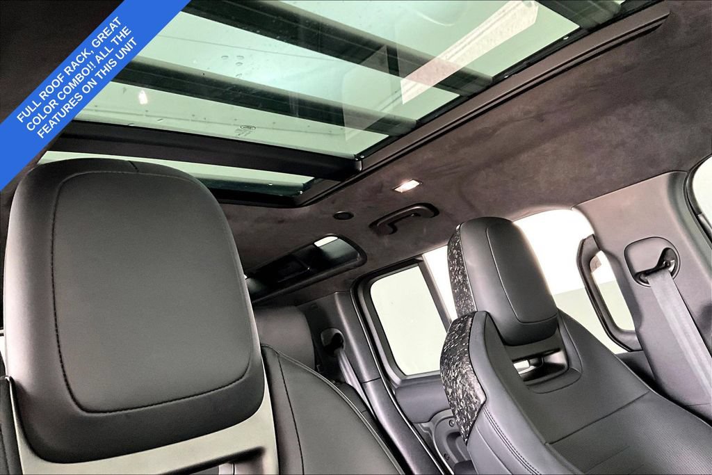 Used 2025 Land Rover Defender 110 AWD/4WD image 21