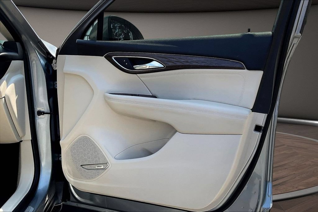 Used 2023 Buick Envision Avenir FWD image 31