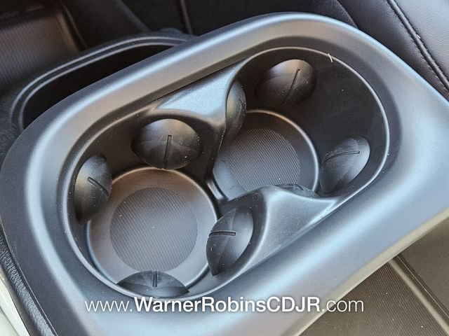 New 2026 Chrysler Pacifica Select image 25