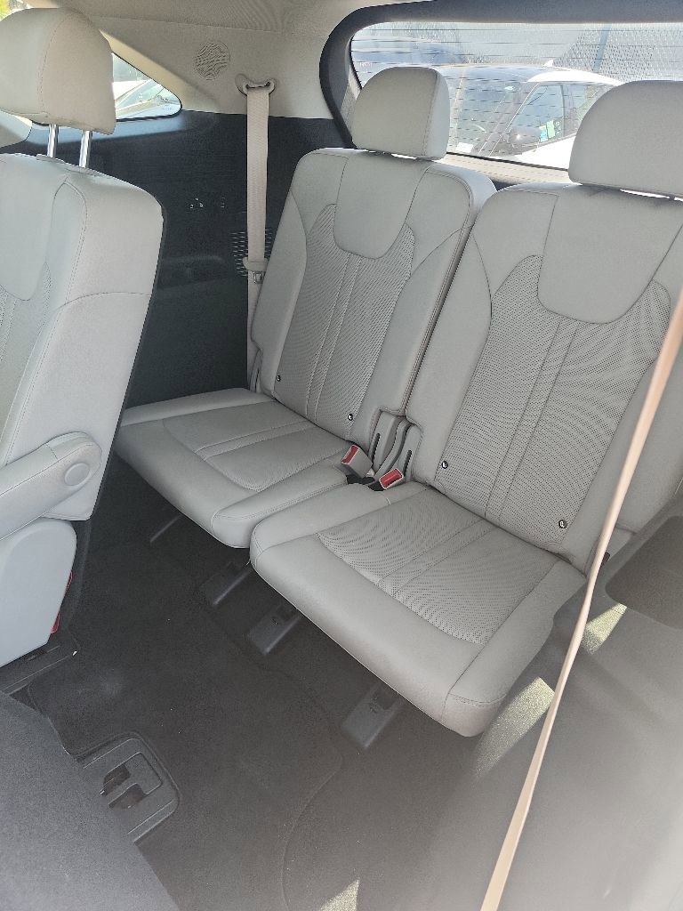 Certified 2023 Kia Sorento SX Prestige w/ Panoramic Sunroof Package AWD/4WD image 26