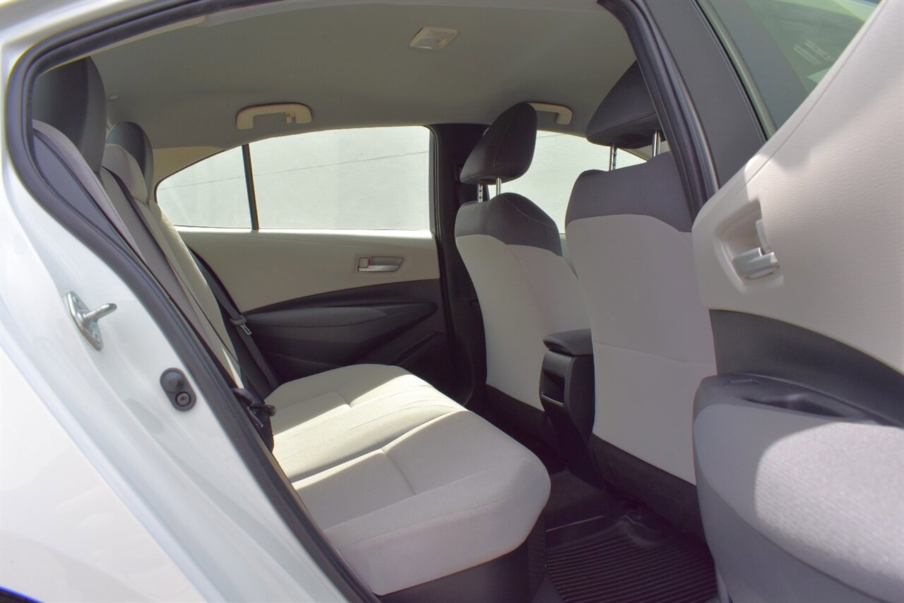Used 2021 Toyota Corolla LE FWD image 25