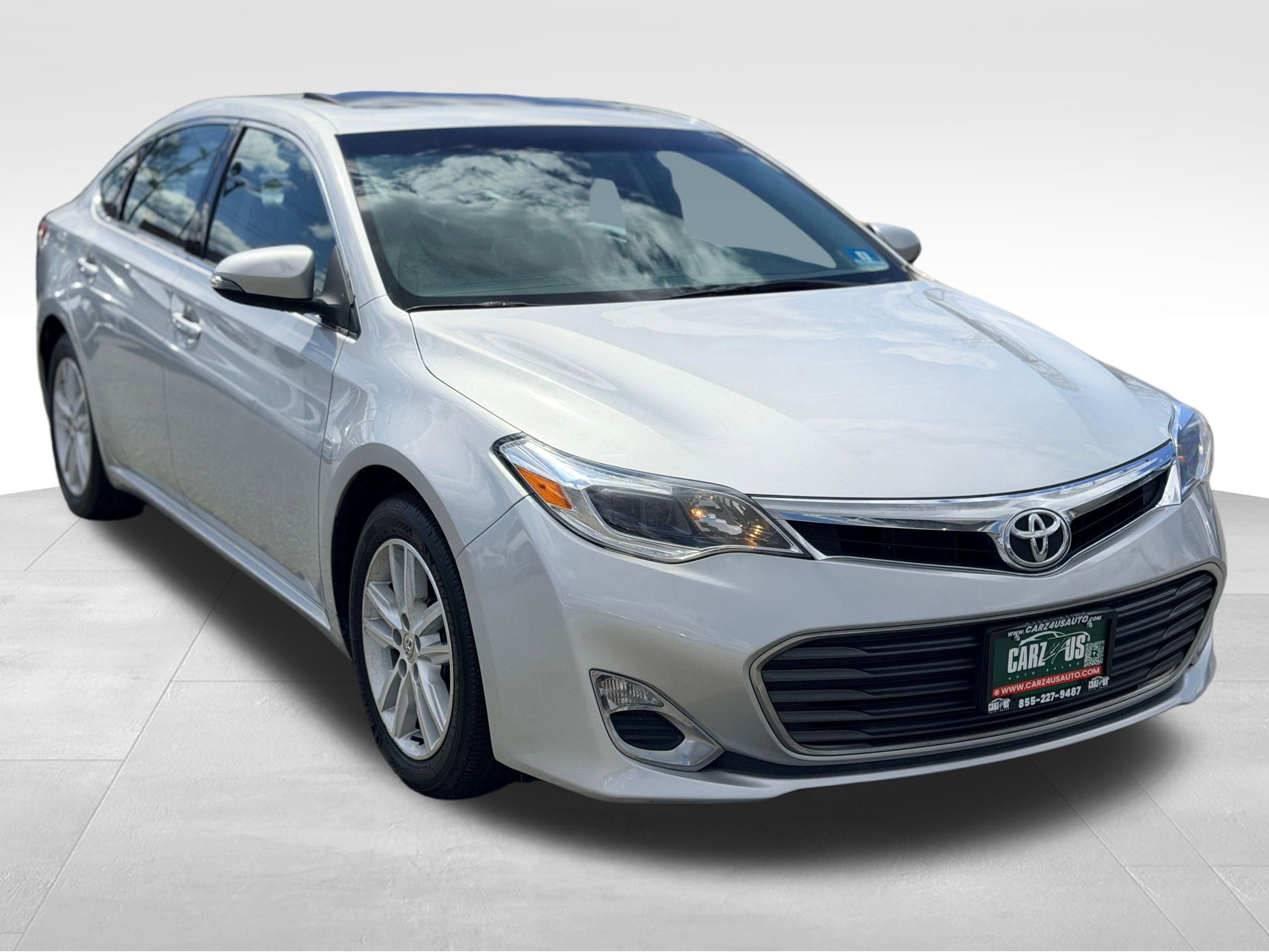 Used 2014 Toyota Avalon XLE Premium FWD image 3
