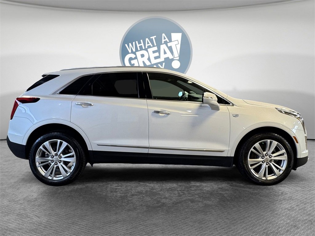 Used 2021 Cadillac XT5 Premium Luxury image 2