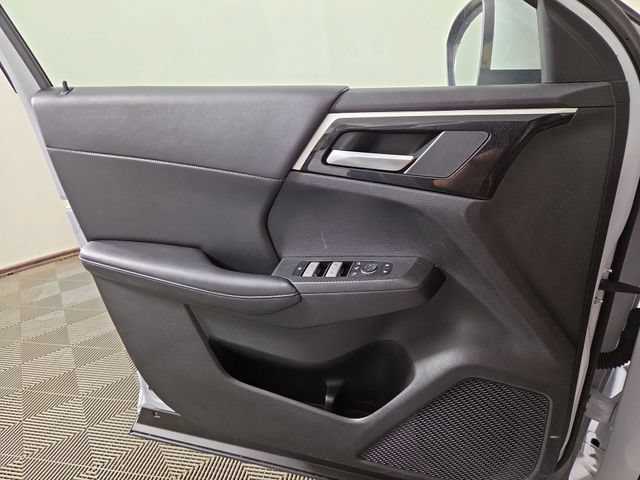 Used 2024 Mitsubishi Outlander SE AWD/4WD image 30