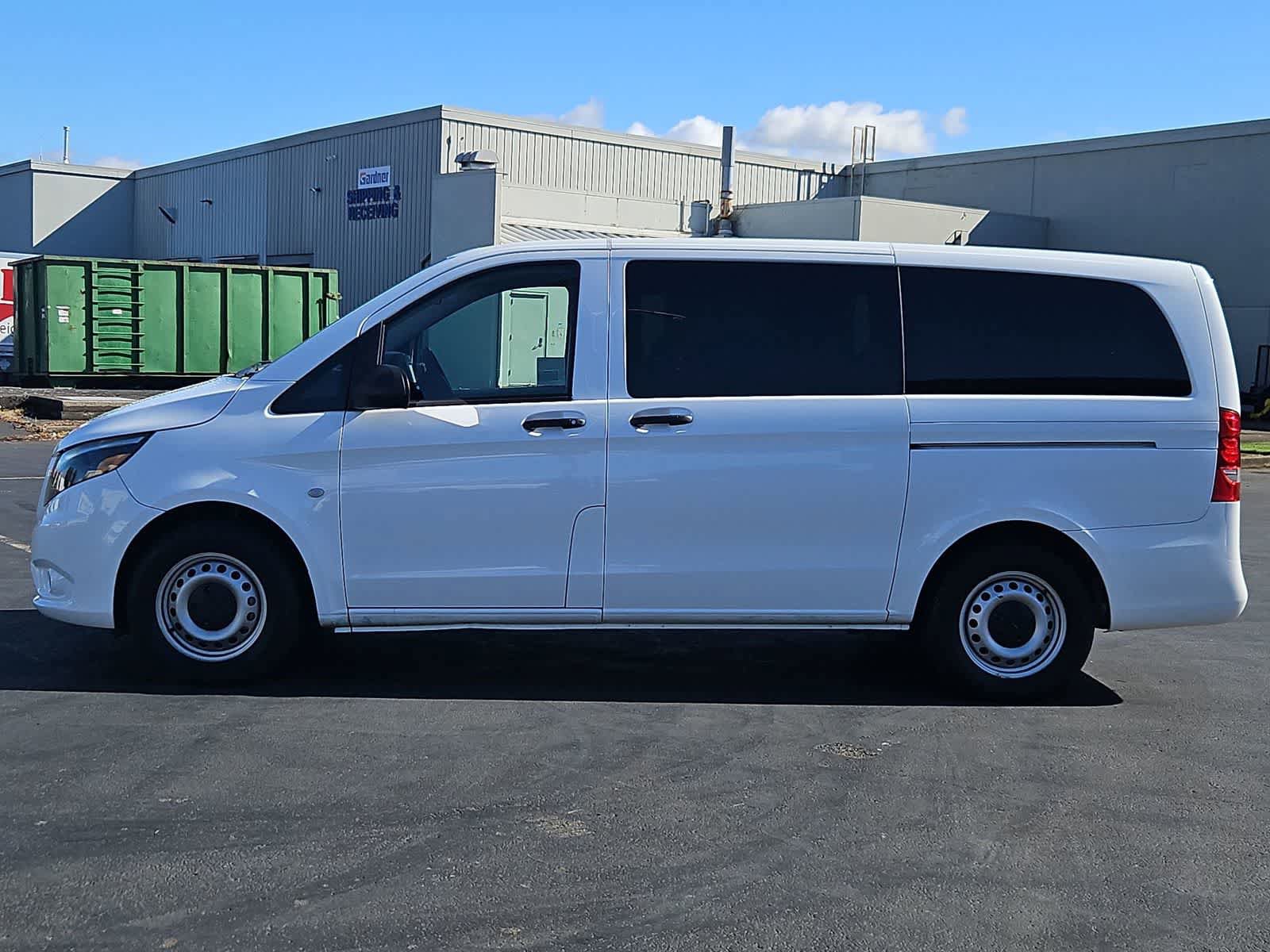 Used 2023 Mercedes-Benz Metris Passenger image 3