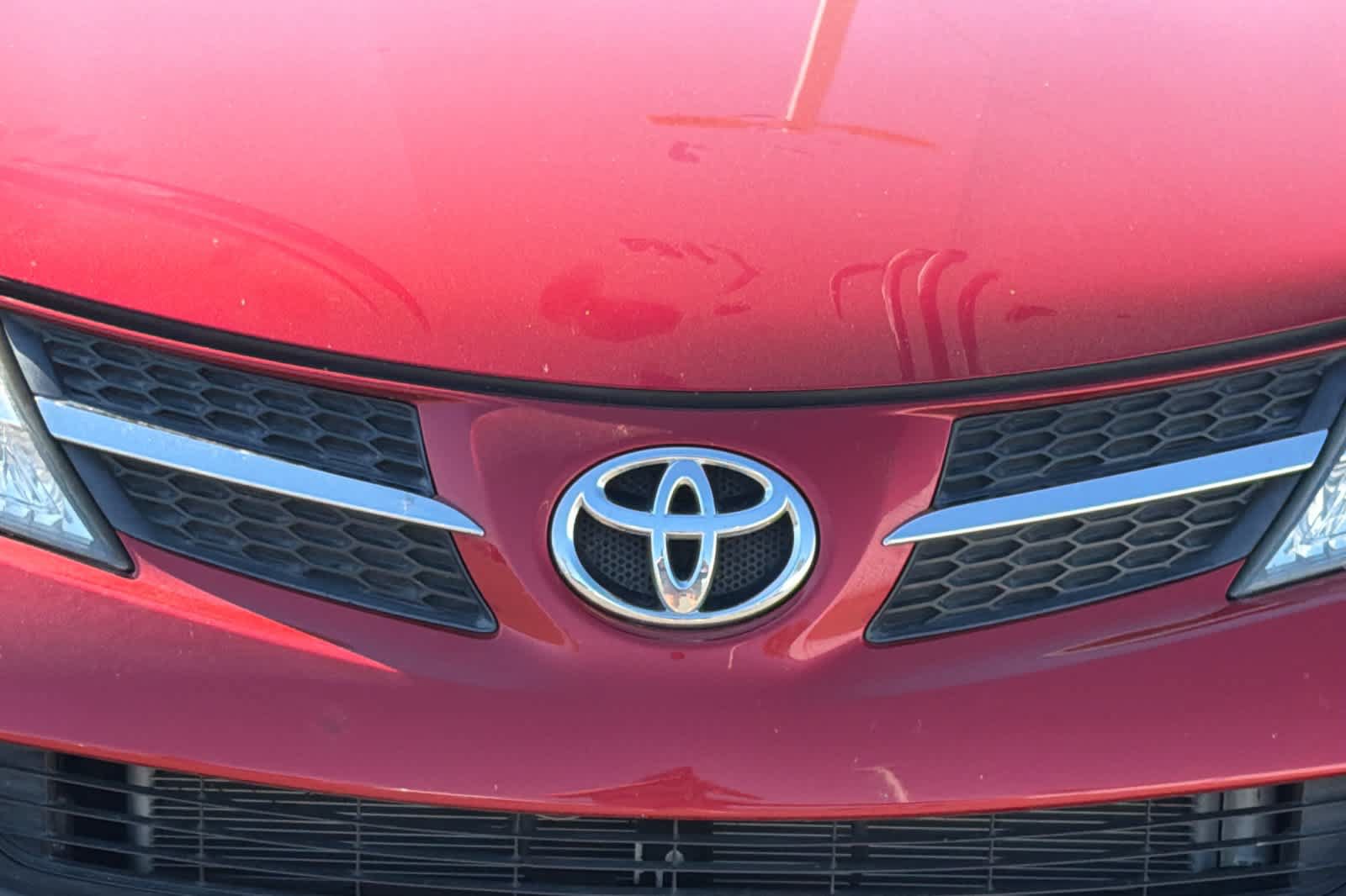 Used 2015 Toyota RAV4 XLE AWD/4WD image 16
