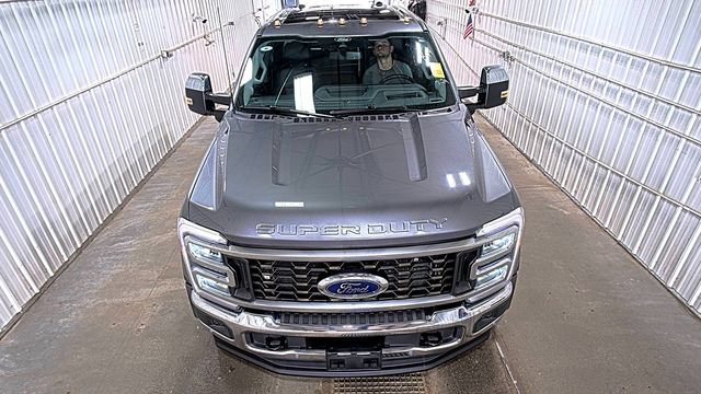Used 2025 Ford F450 Lariat w/ Lariat Ultimate Package AWD/4WD image 3