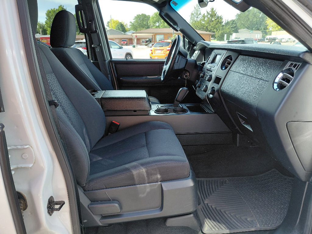 Used 2016 Ford Expedition XL w/ Equipment Group 101A AWD/4WD image 19