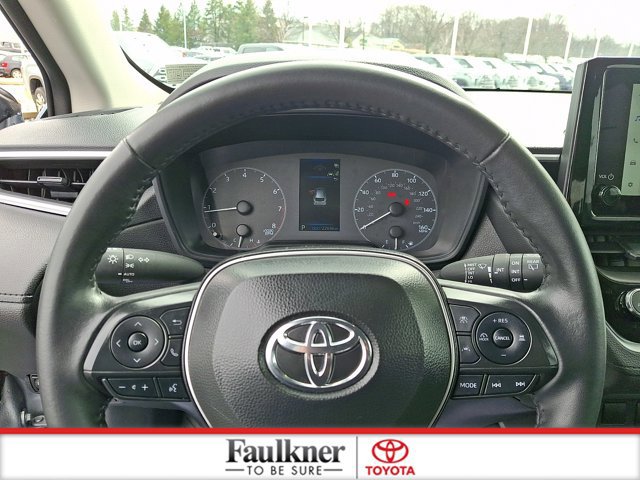 Certified 2025 Toyota Corolla Cross LE image 17