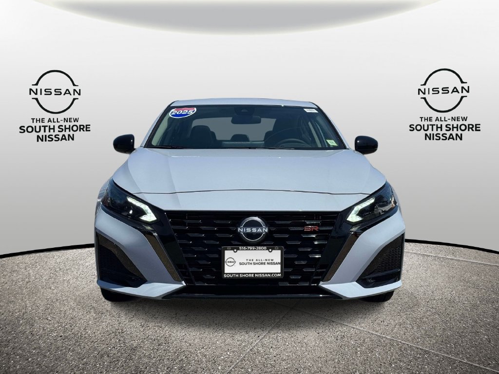 Certified 2025 Nissan Altima 2.5 SR w/ SR Premium Package FWD image 2