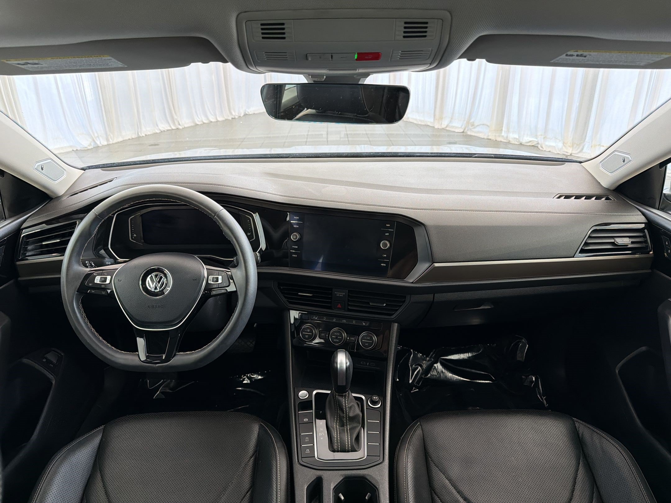 Used 2021 Volkswagen Jetta SEL Premium FWD image 17