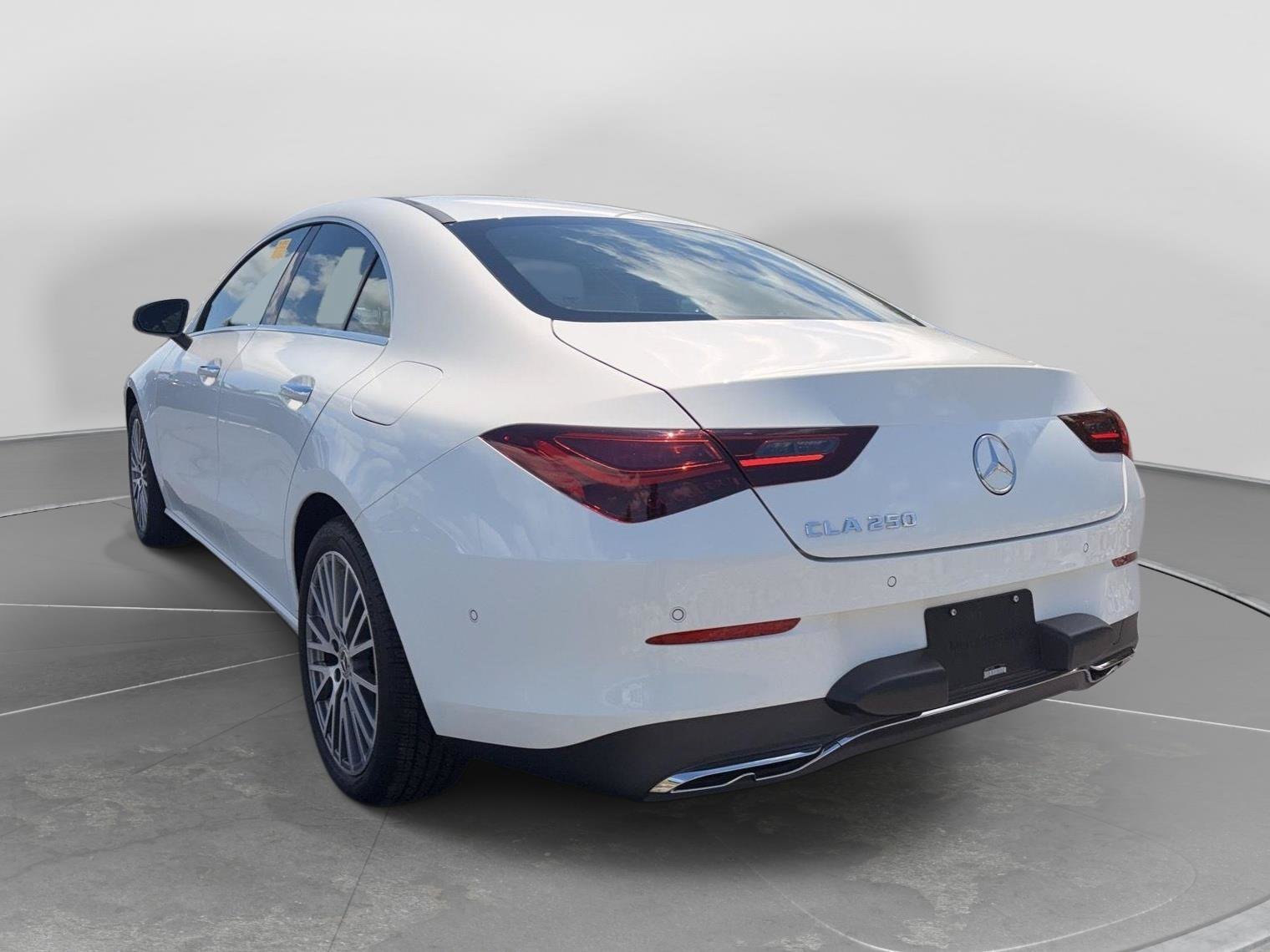 Used 2026 Mercedes-Benz CLA 250 image 3