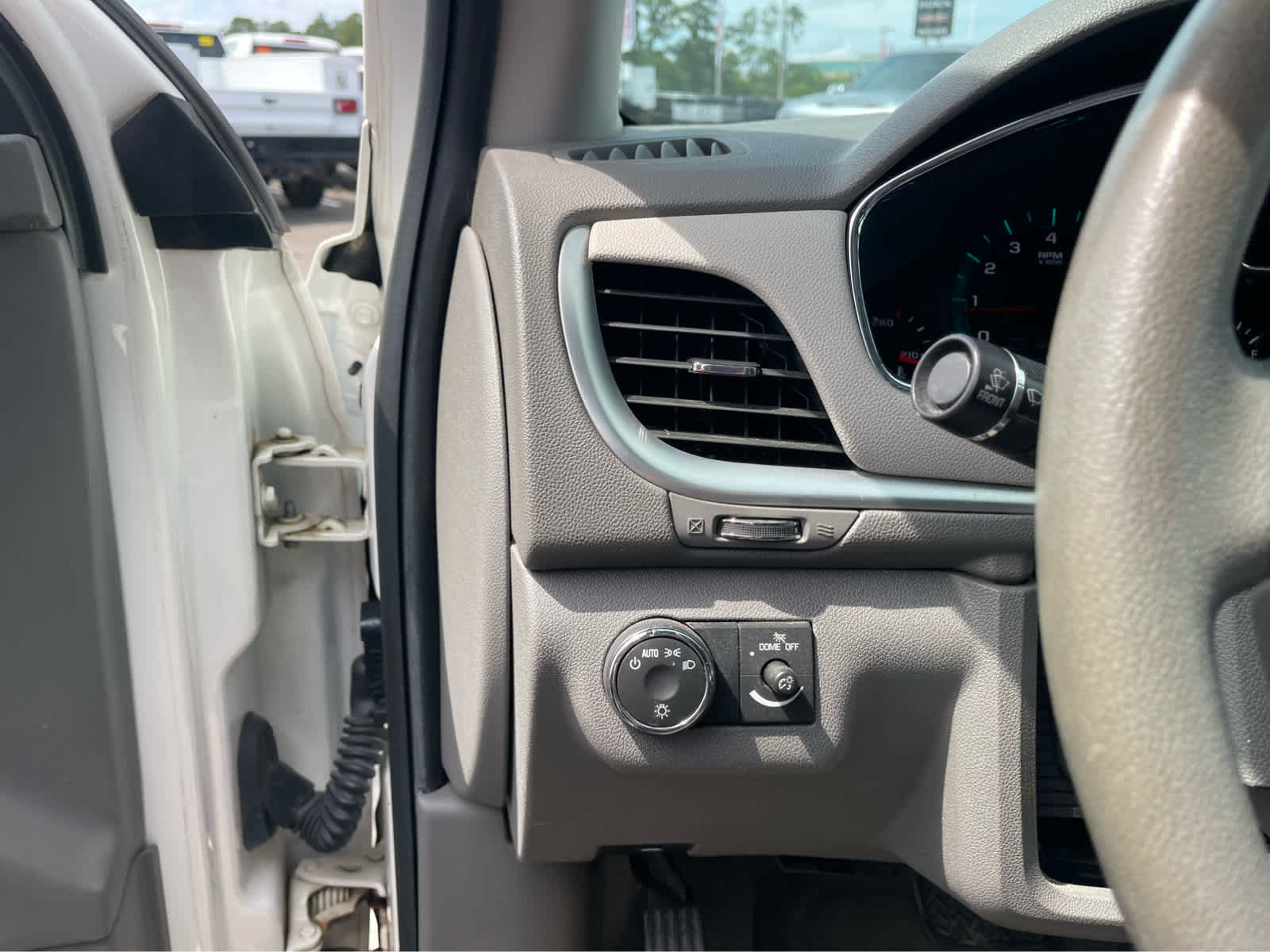 Used 2014 Chevrolet Traverse LS FWD image 14