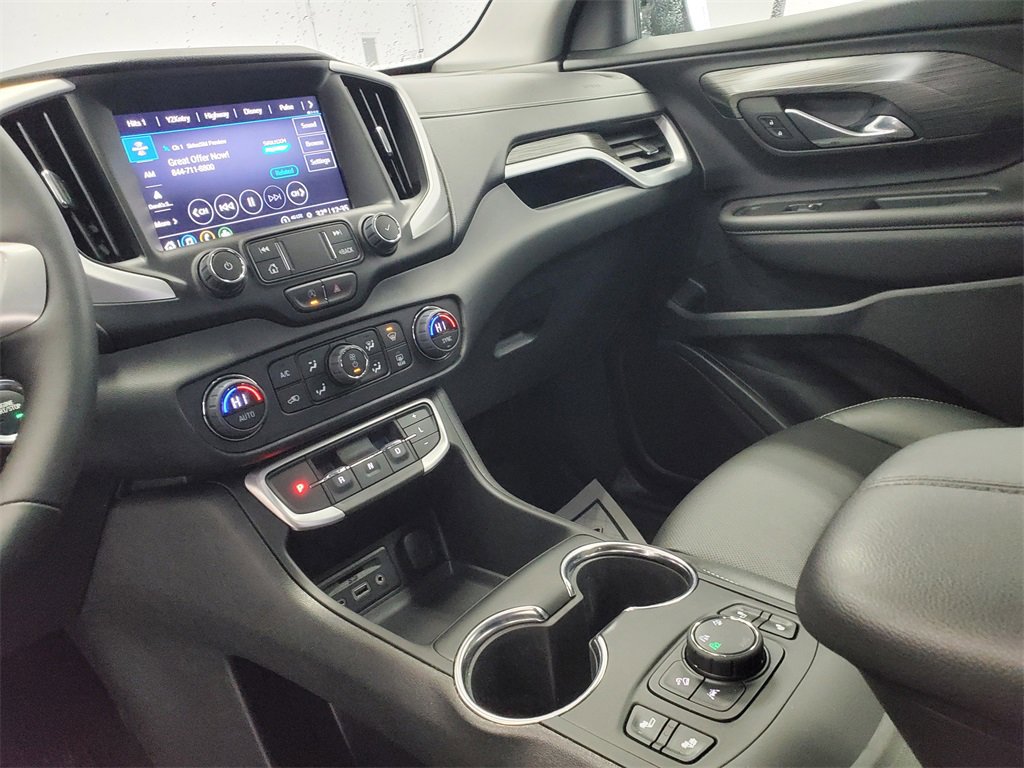 Used 2023 GMC Terrain SLT w/ Elevation Edition image 17