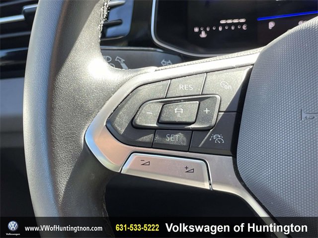 Certified 2025 Volkswagen Jetta SE w/ Sunroof Package image 20