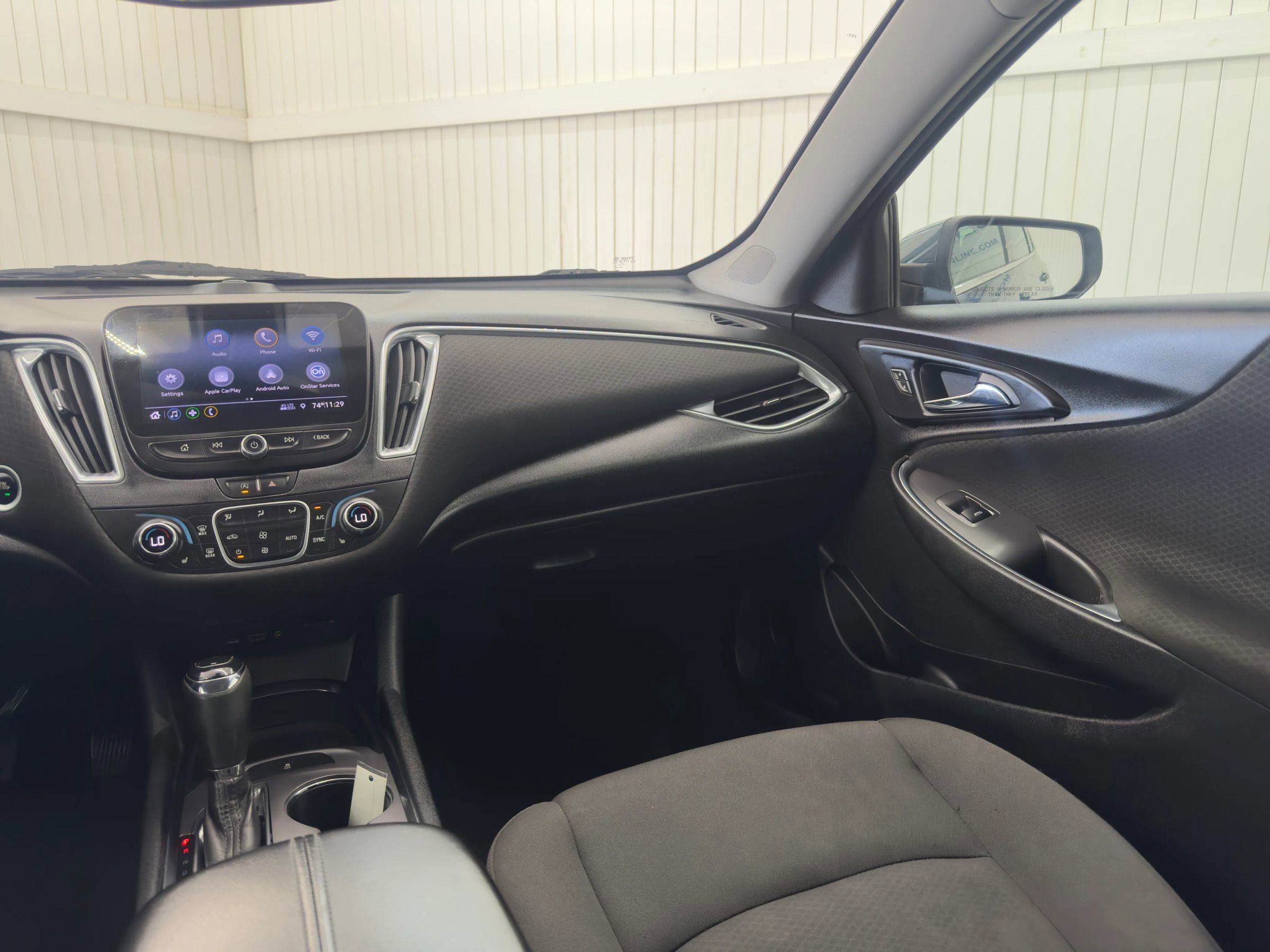 Used 2020 Chevrolet Malibu LT image 16