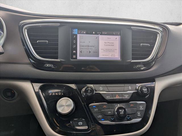 Certified 2022 Chrysler Voyager LX image 12