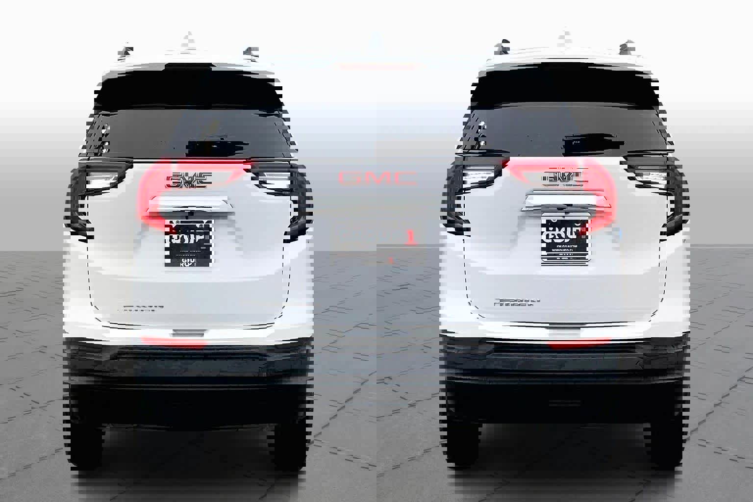 Certified 2022 GMC Terrain SLE w/ Driver Convenience Package image 4