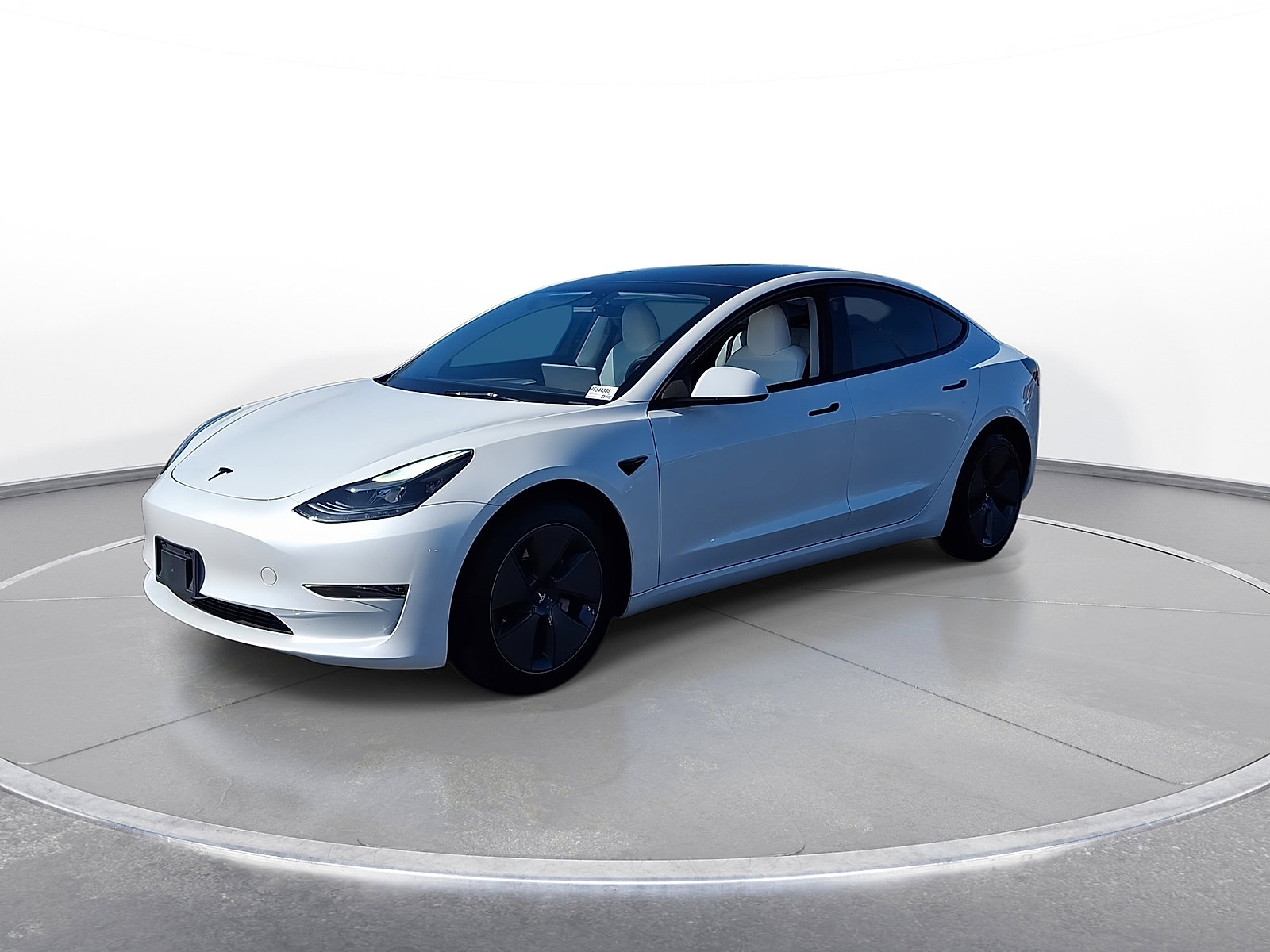 Used 2023 Tesla Model 3 Standard Range image 4