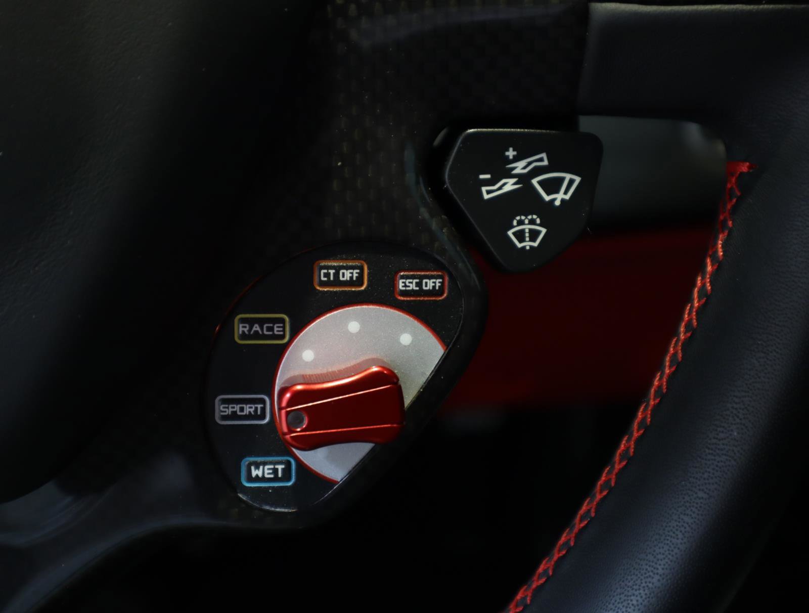 Certified 2019 Ferrari 488 GTB RWD image 32