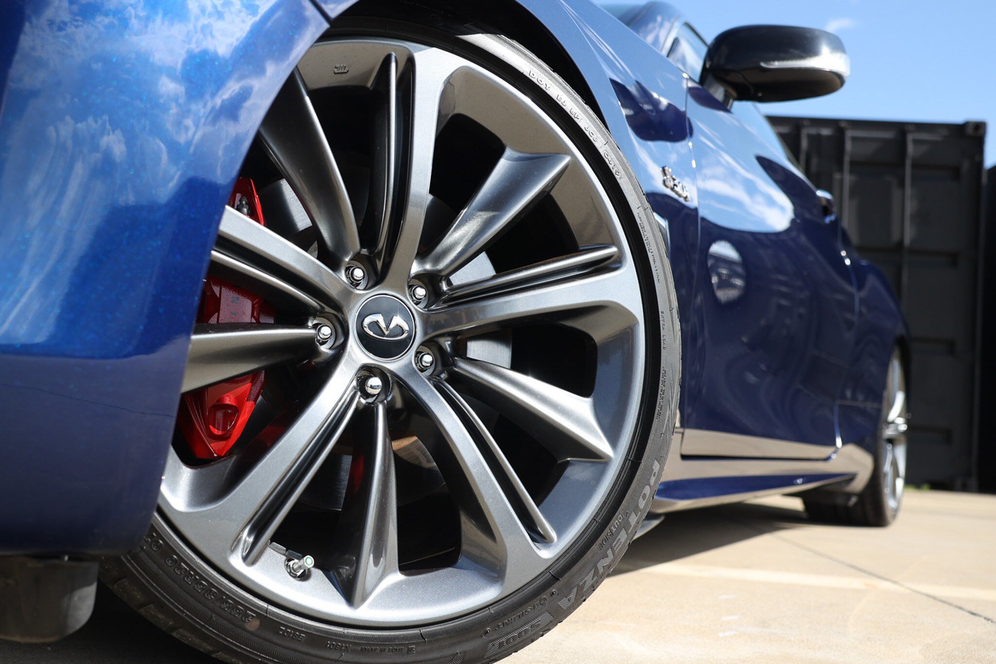 Used 2019 INFINITI Q60 Red Sport 400 RWD image 40