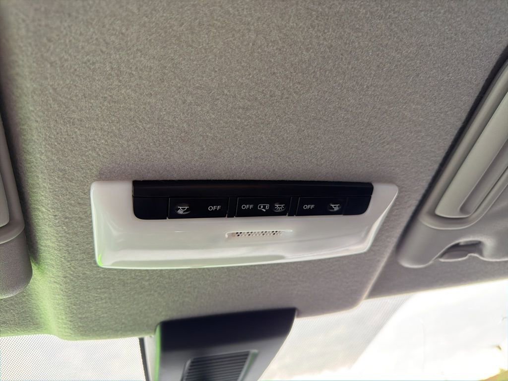 Used 2022 Nissan Kicks SV image 24