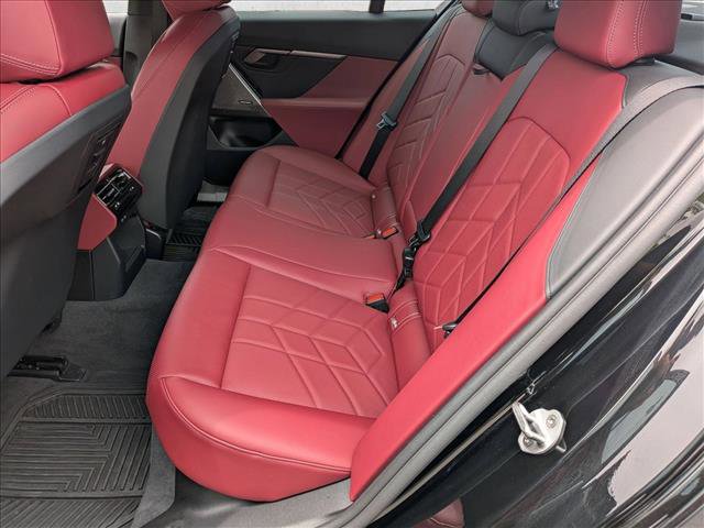 Used 2026 BMW 530i w/ M Sport Package RWD image 24