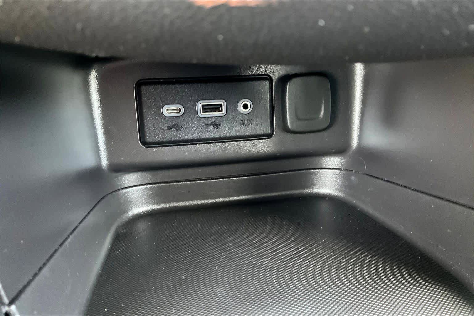 Used 2024 Chevrolet Equinox LT AWD/4WD image 31