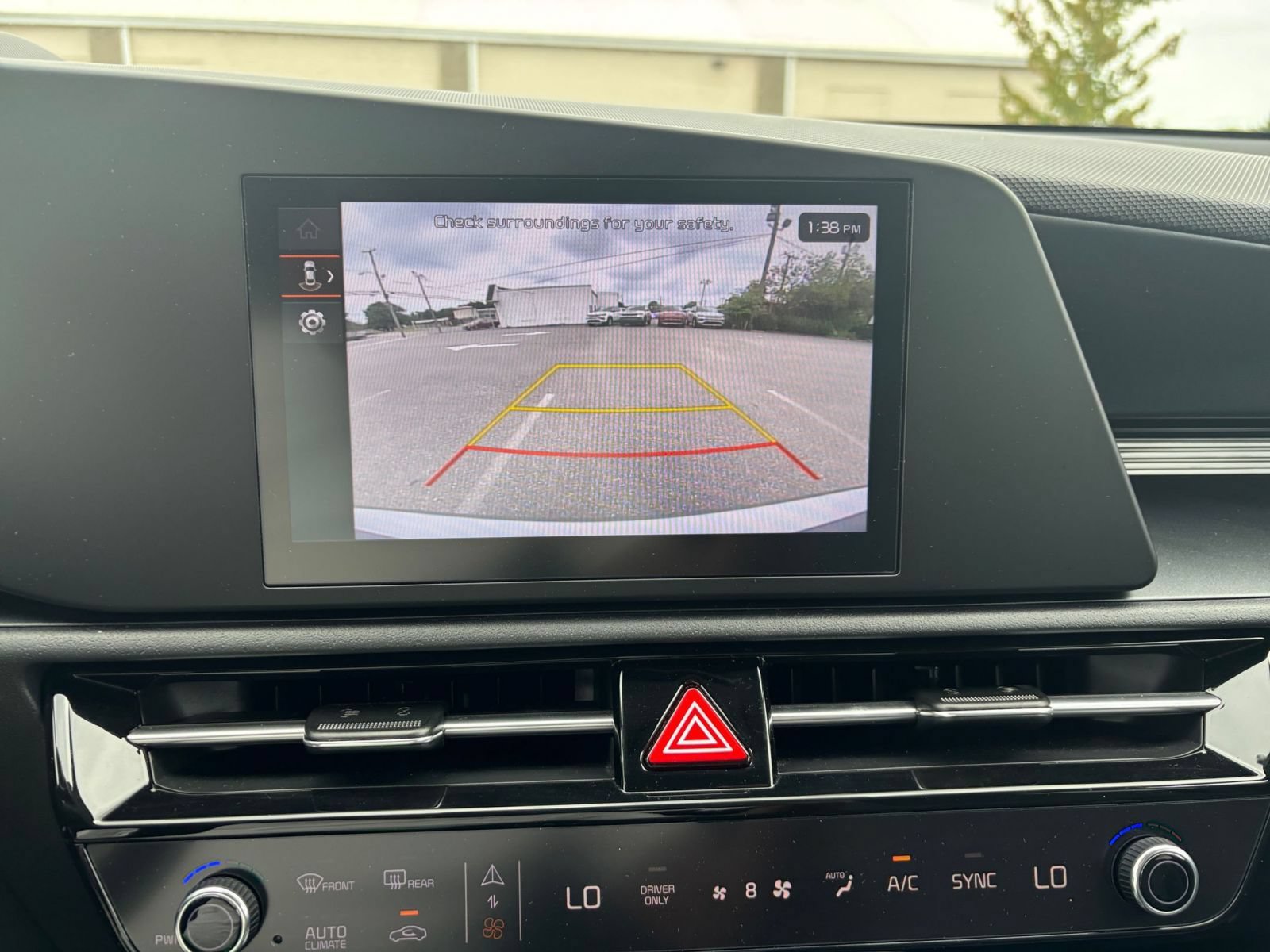 Used 2026 Kia Niro LX FWD image 23