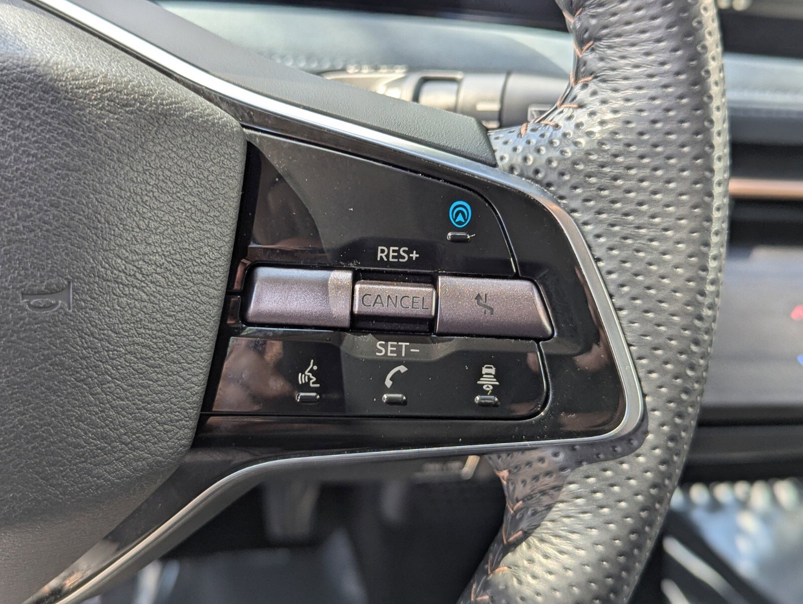 Certified 2024 Nissan Ariya AWD image 31