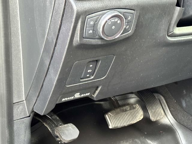 Used 2019 Ford F350 Lariat w/ Lariat Value Package image 28