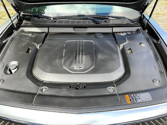 Used 2024 Cadillac Lyriq Luxury AWD/4WD image 32